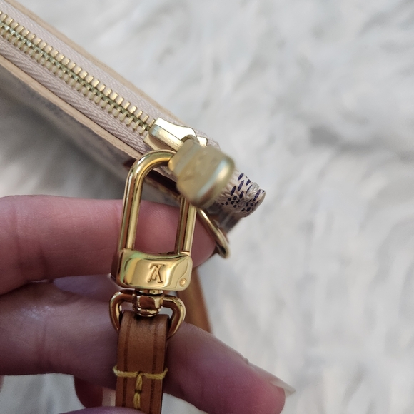 Authentic Louis Vuitton Damier Azur Pouchette PM - Picture 5 of 15